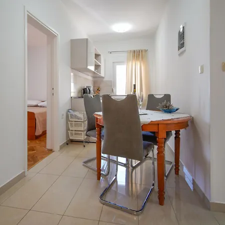 Apartamento Olga-4 By Interhome