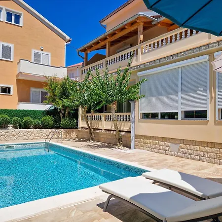 Olga-4 By Interhome Banjol