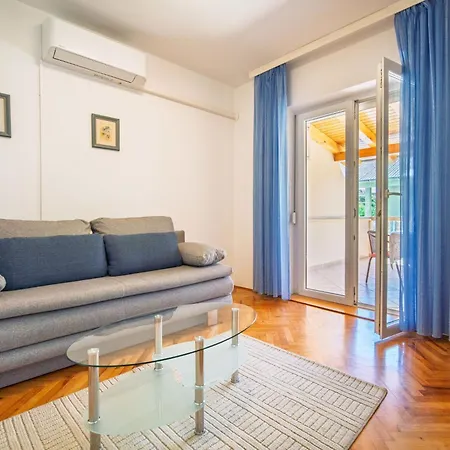 Apartamento Olga-4 By Interhome