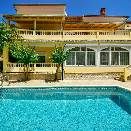 Olga-4 By Interhome * Banjol